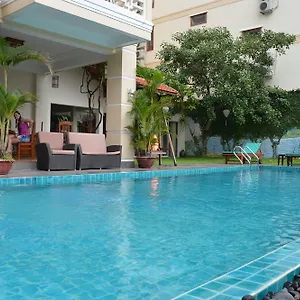 Golden & Hoi An
